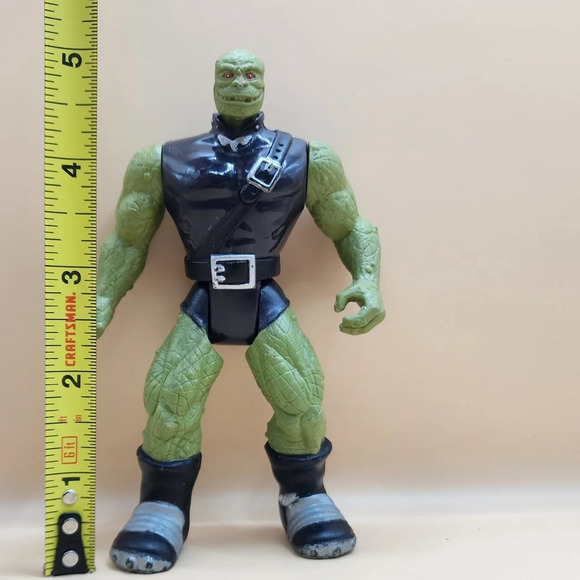 Vintage 1993 Super Mario Bros The Movie Goomba Action Figure ERTL 5 Inch - Picture 2 of 4